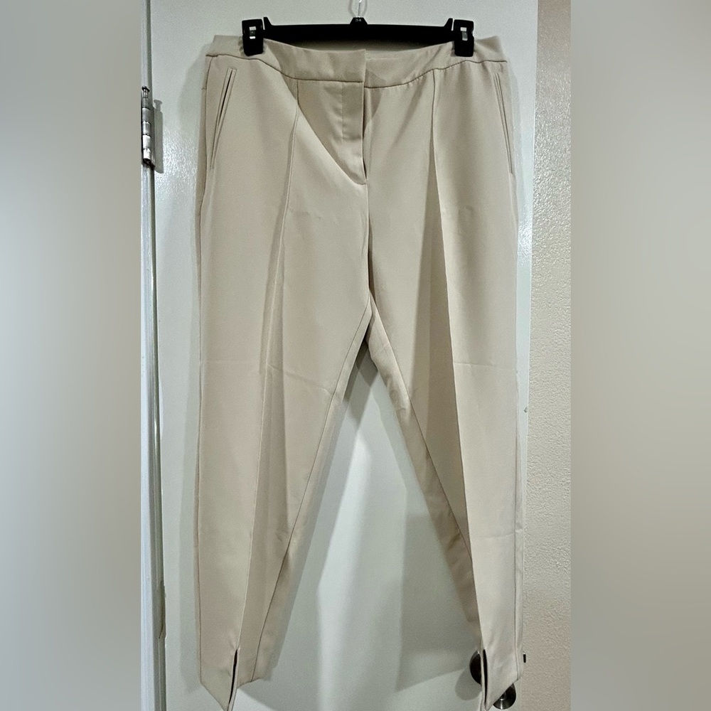 Woman’s Tan Pants